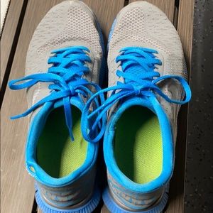 nike free 5.0 black and white womens